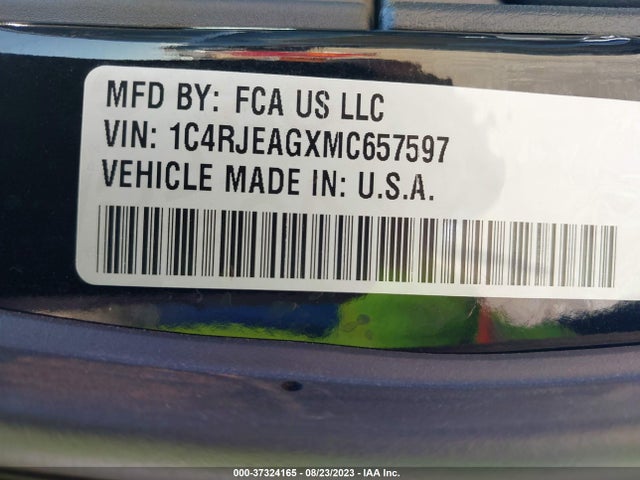 1C4RJEAGXMC657597 Jeep Grand Cherokee Laredo E