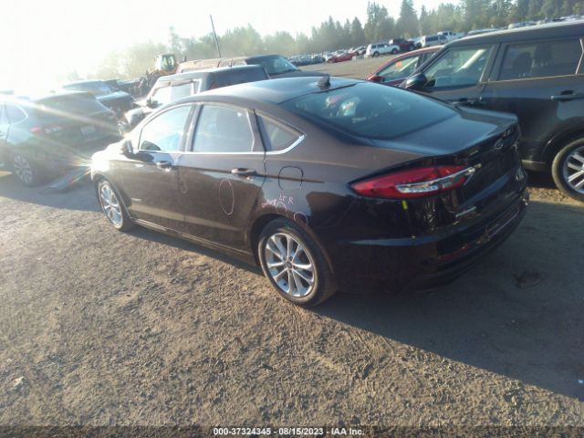 3FA6P0LUXKR115668 Ford Fusion Hybrid Se