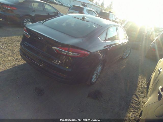 3FA6P0LUXKR115668 Ford Fusion Hybrid Se