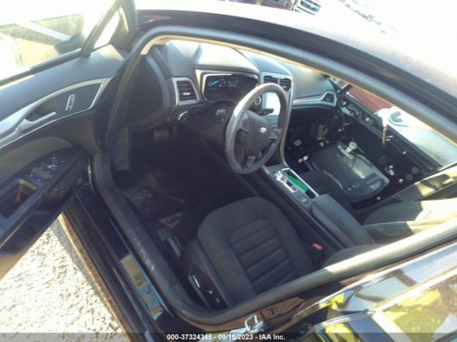 3FA6P0LUXKR115668 Ford Fusion Hybrid Se