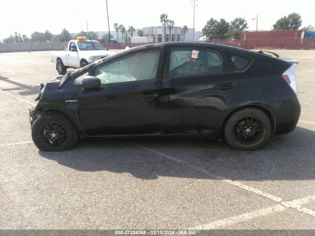 Toyota Prius Two 2014 JTDKN3DU3E0383514 Image 13
