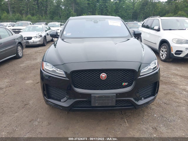 2017 JAGUAR F-PACE SADCM2BV3HA880028 Photo 5