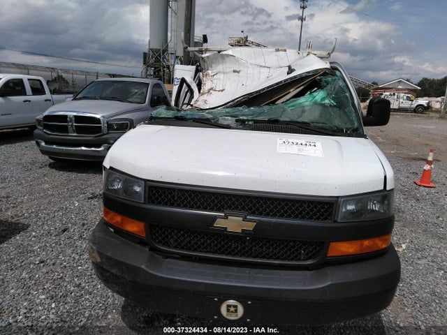 Chevrolet Express 2500 Work Van 2018 1GCWGAFGXJ1339196 Image 12