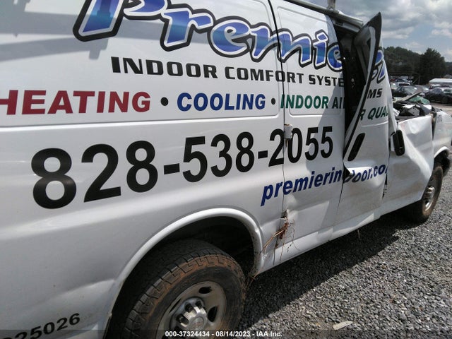 Chevrolet Express 2500 Work Van 2018 1GCWGAFGXJ1339196 Image 4