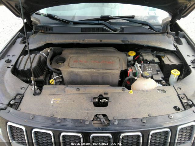 3C4NJDCB8JT116445 Jeep Compass Limited