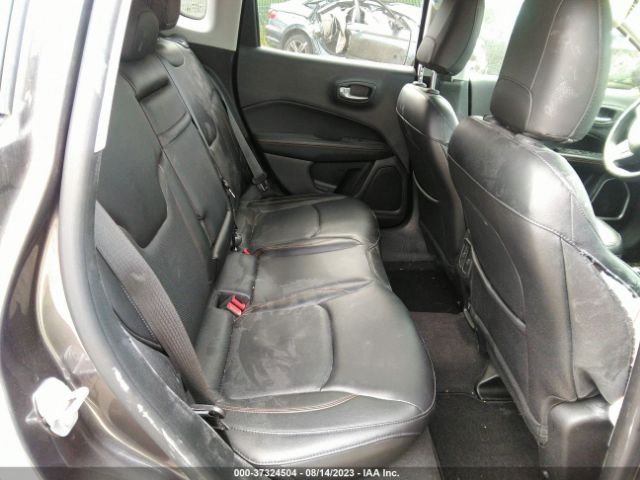 3C4NJDCB8JT116445 Jeep Compass Limited