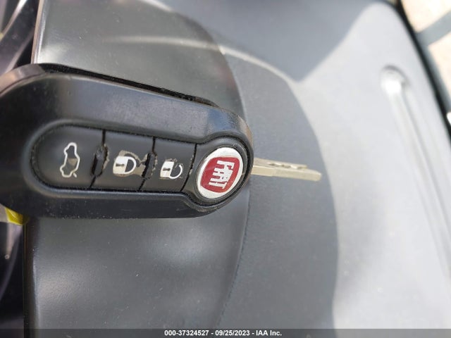 2015 FIAT 500 3C3CFFAR6FT657364 Photo 10