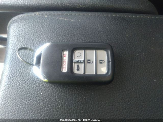 JHMFC1F93JX027973 Honda Civic Sedan Touring