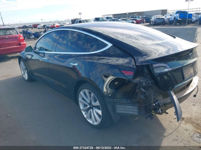 5YJ3E1EAXKF323806 Tesla Model 3 Range