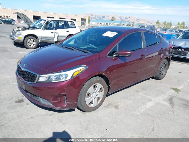 KIA FORTE LX 2018 3KPFL4A71JE199668 Image 2