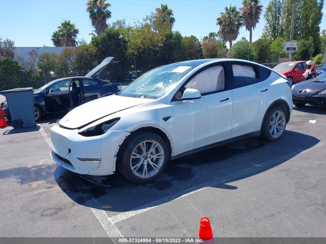 Tesla Model Y Long Range 2023 7SAYGDEE6PF624149 Image 2