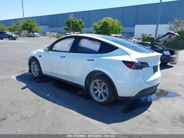 Tesla Model Y Long Range 2023 7SAYGDEE6PF624149 Image 3