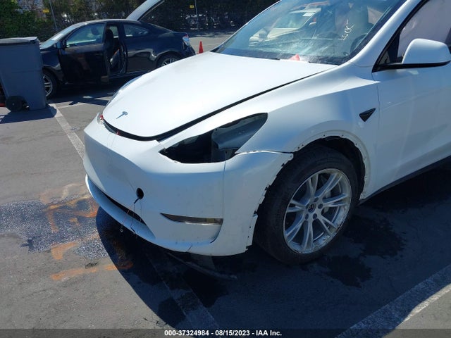 Tesla Model Y Long Range 2023 7SAYGDEE6PF624149 Image 6