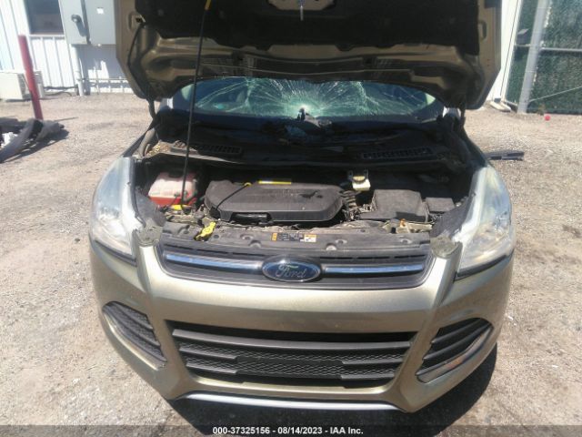 1FMCU0GX8EUA84388 Ford ESCAPE SE