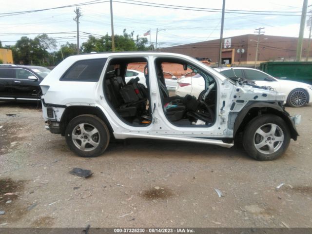 1C4RJFAG2JC396063 Jeep Grand Cherokee Altitude