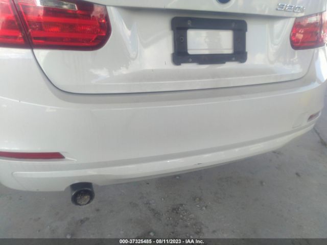 WBA3B1C52FP831789 BMW 3 Series 320i