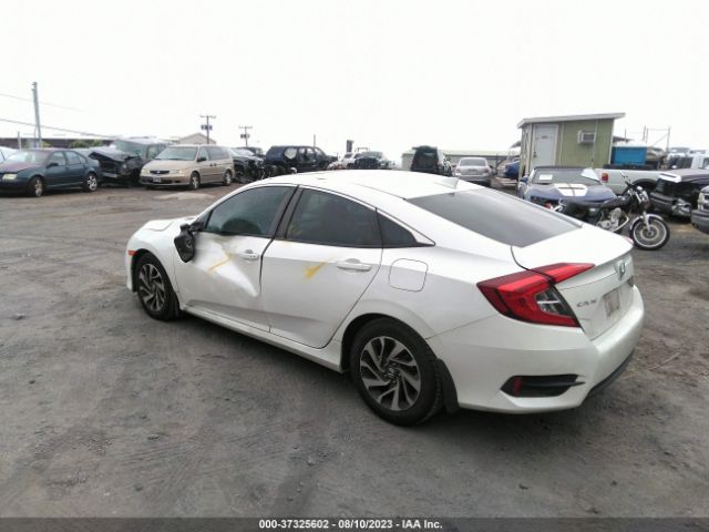 2018 HONDA CIVIC SEDAN 2HGFC2F71JH570833 Photo 2