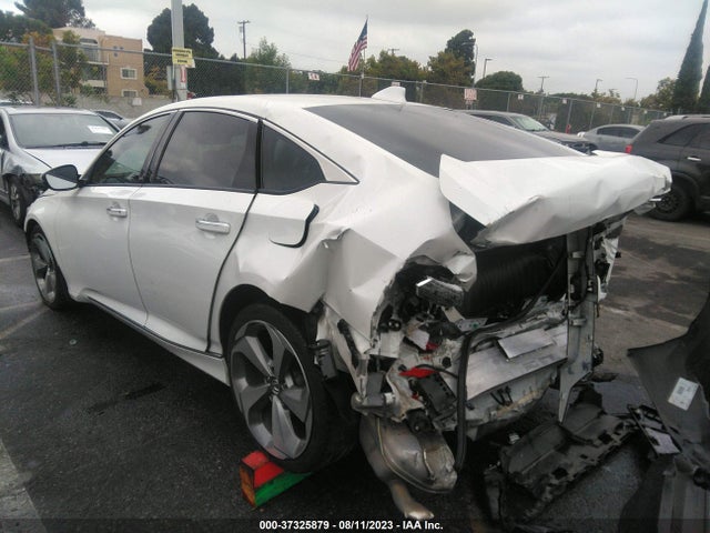 2018 HONDA ACCORD TOURING 2.0T VIN: 1HGCV2F97JA015365