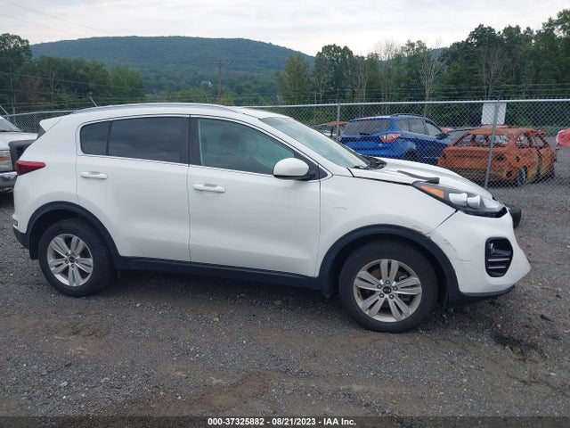 2018 KIA SPORTAGE LX VIN: KNDPMCAC8J7407943