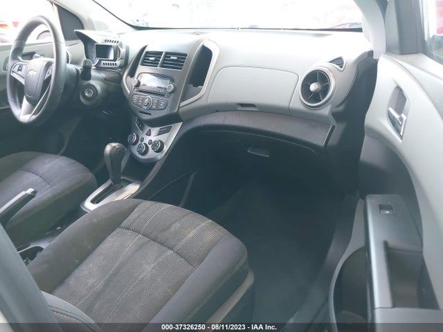 Chevrolet SONIC LT 2015 1G1JC6SH5F4198246 Image 6