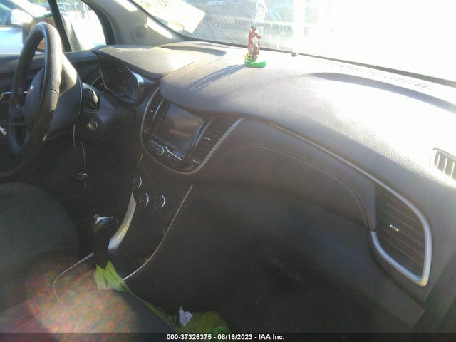 Chevrolet TRAX LS 2020 3GNCJKSB7LL134331 Image 5