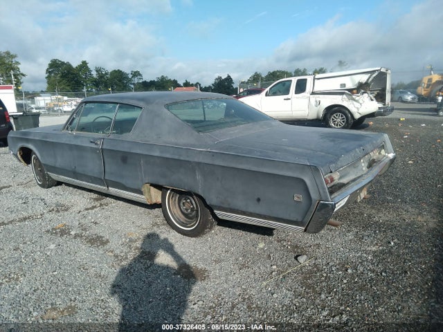 1968 CHRYSLER NEWPORT VIN: CL23C8C137765