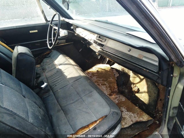 1968 CHRYSLER NEWPORT VIN: CL23C8C137765