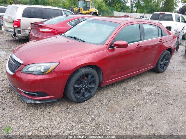 Chrysler 200 Limited 2014 1C3CCBCG6EN172587 Image 2