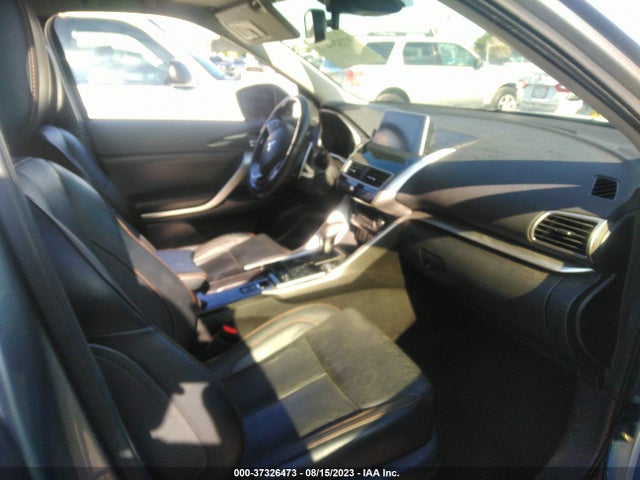 JA4AT5AA9JZ045882 Mitsubishi Eclipse Cross Se/sel