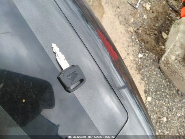 2005 HONDA RVT1000 JH2SC450X5M500285 Photo 10