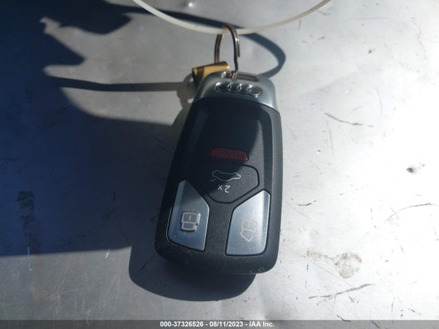 WAUHMAF44KN010153 Audi A4 Premium Plus