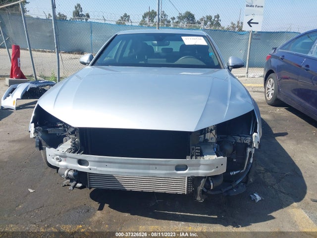 WAUHMAF44KN010153 Audi A4 Premium Plus