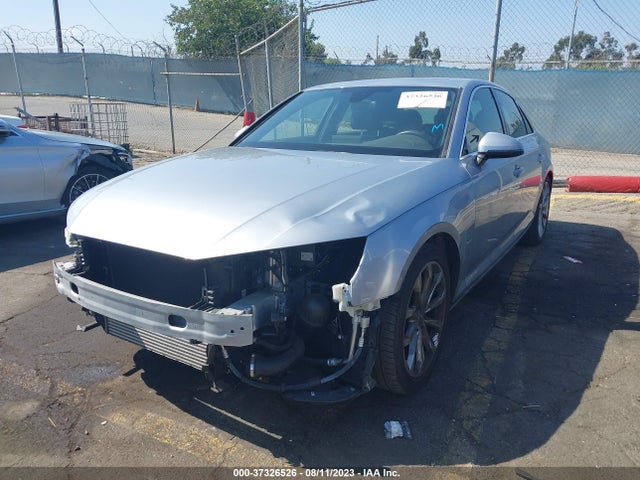 WAUHMAF44KN010153 Audi A4 Premium Plus