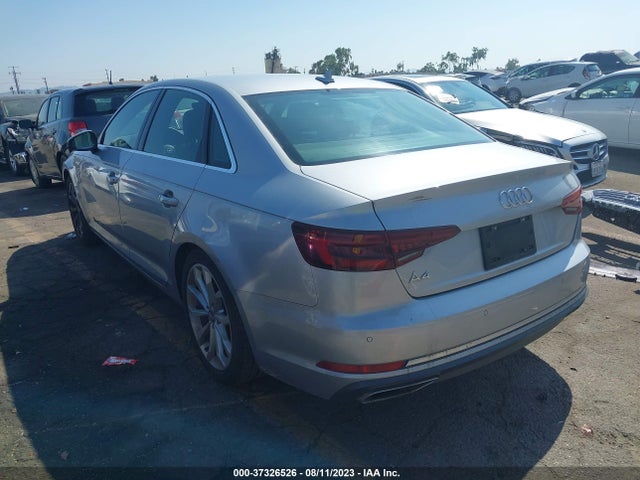 WAUHMAF44KN010153 Audi A4 Premium Plus