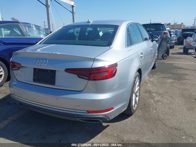 WAUHMAF44KN010153 Audi A4 Premium Plus