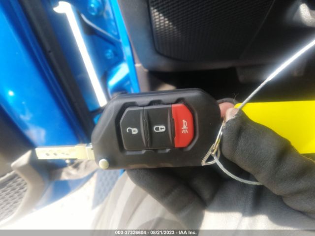 1C4HJXEG1PW501758 Jeep Wrangler Sahara