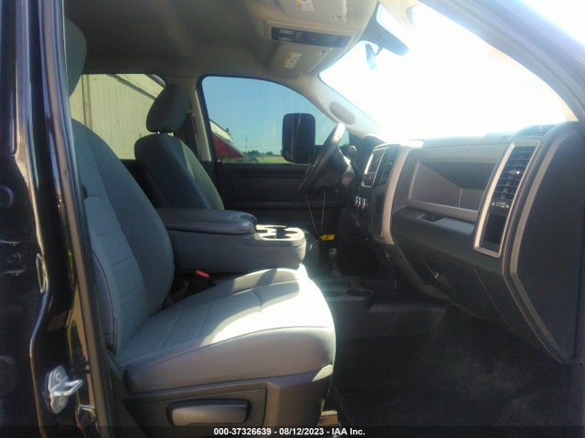 3C6TR5CT3HG518107 RAM 2500 Tradesman