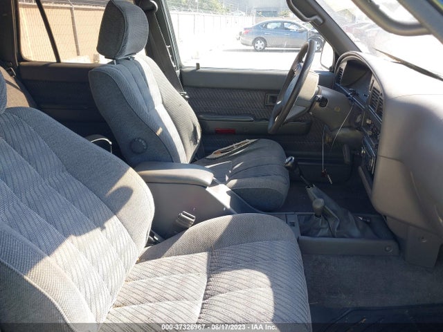 1993 TOYOTA 4RUNNER VN39 SR5 VIN: JT3VN39W5P0106099