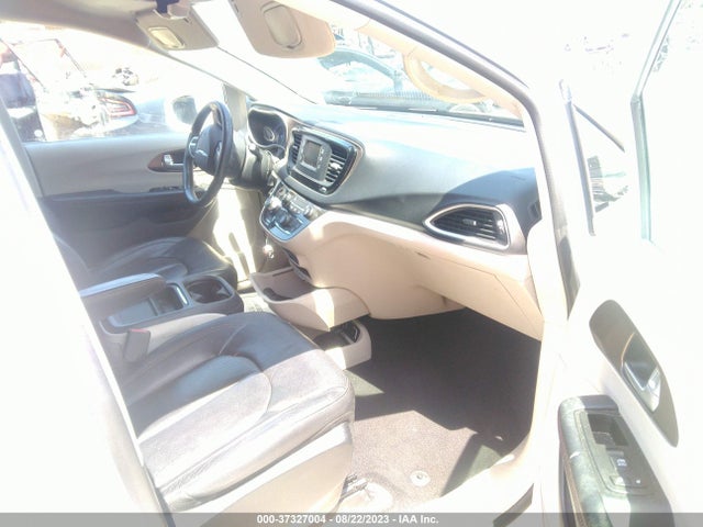 2C4RC1BG9HR642183 Chrysler Pacifica Touring-l