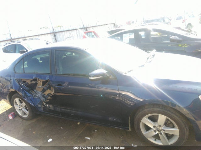 2011 VOLKSWAGEN JETTA SEDAN TDI VIN: 3VWLL7AJ0BM119295