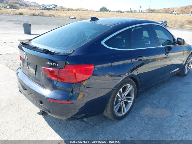2018 BMW 3 Series, VIN: WBA8Y3C52JG451540