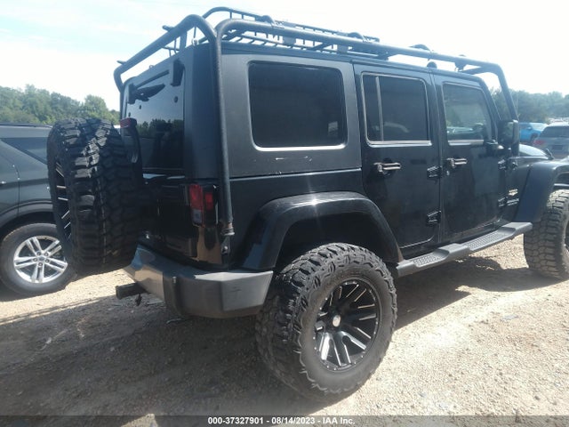 2008 JEEP WRANGLER UNLIMITED SAHARA VIN: 1J4GA591X8L525897