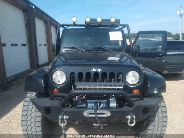 2008 JEEP WRANGLER UNLIMITED SAHARA VIN: 1J4GA591X8L525897