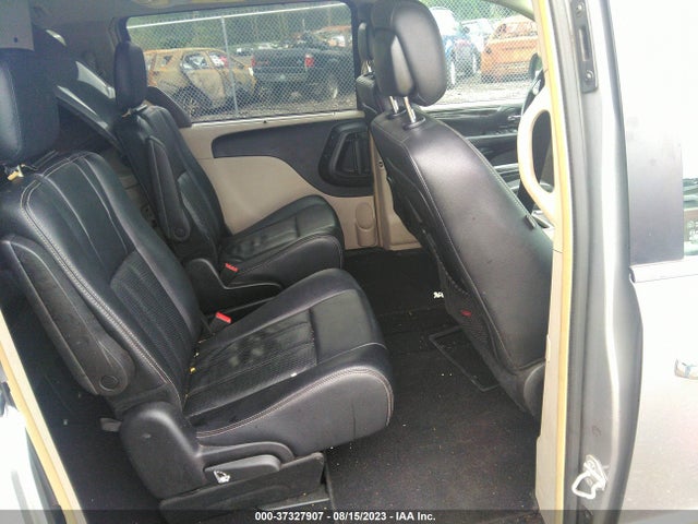 2016 CHRYSLER TOWN & COUNTRY TOURING-L ANNIVERSARY VIN: 2C4RC1CG3GR104723