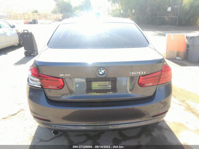 WBA8E5G52JNU47885 BMW 3 Series 320i Xdrive
