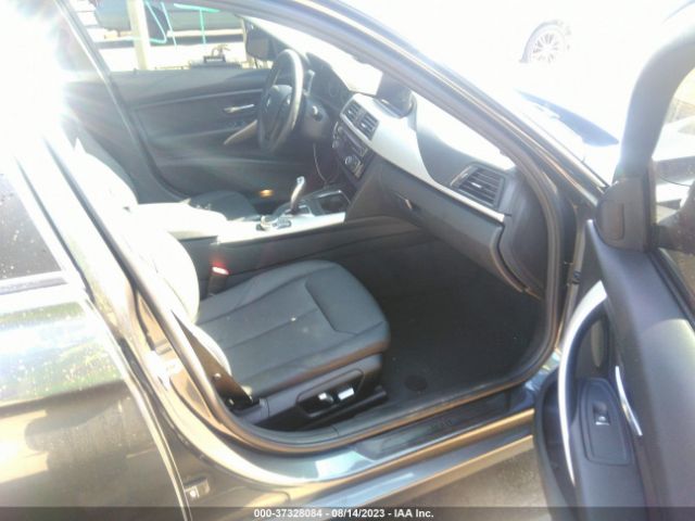 WBA8E5G52JNU47885 BMW 3 Series 320i Xdrive