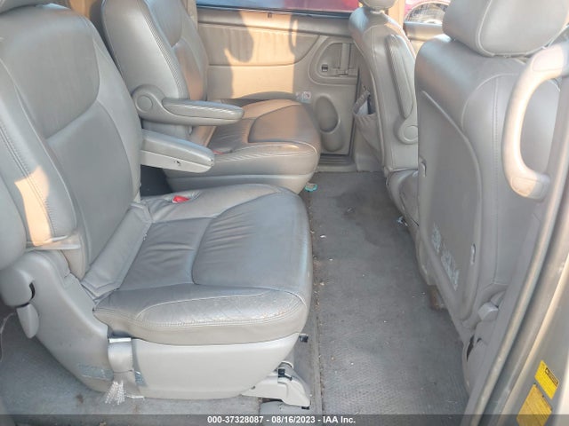2004 TOYOTA SIENNA XLE VIN: 5TDBA22C24S004210