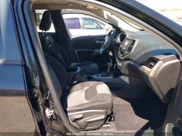 1C4PJLAB4HW577507 Jeep Cherokee Altitude