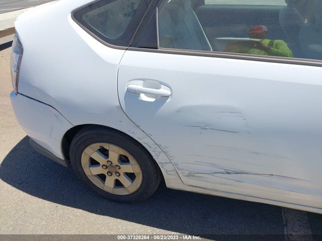 2005 TOYOTA PRIUS VIN: JTDKB20U550116903