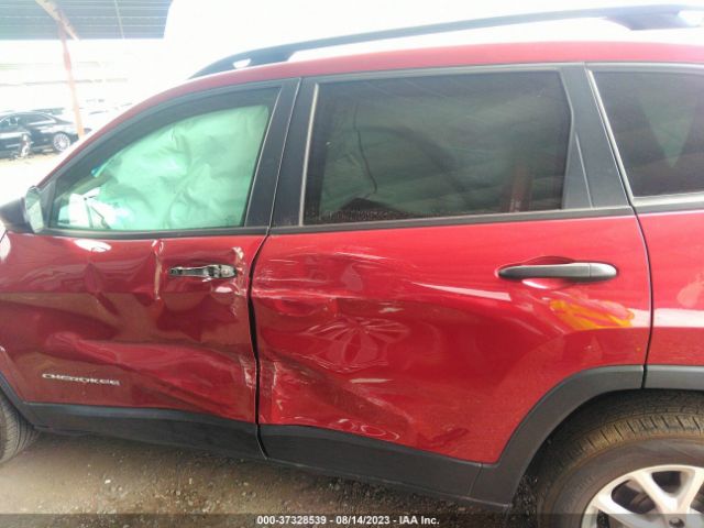 1C4PJLAS0HW641462 Jeep Cherokee Sport